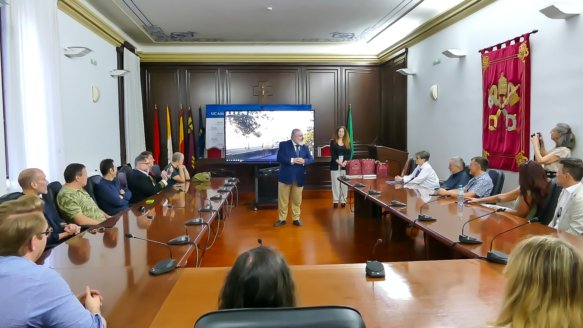 Ernesto Garcia präsentiert